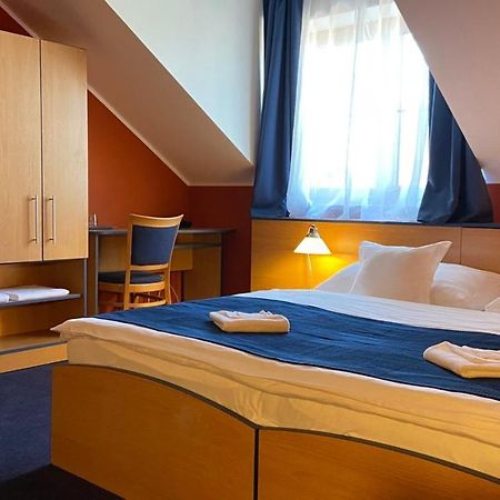 Hotel U Milina מראה חיצוני תמונה
