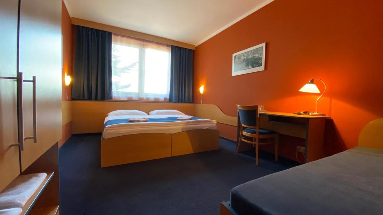 Hotel U Milina מראה חיצוני תמונה