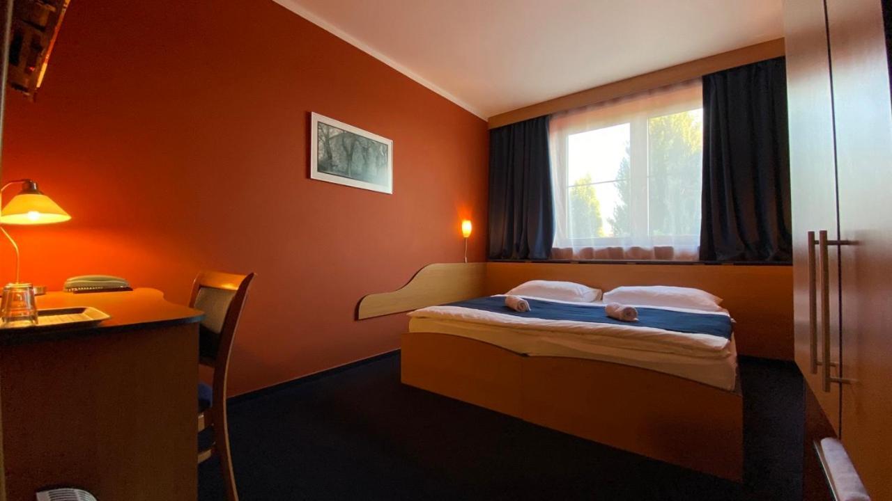 Hotel U Milina מראה חיצוני תמונה