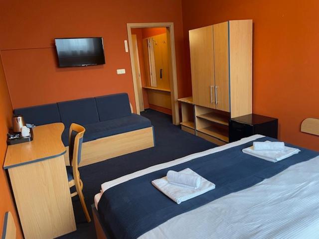 Hotel U Milina מראה חיצוני תמונה