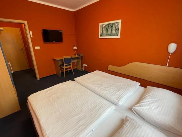 Hotel U Milina מראה חיצוני תמונה